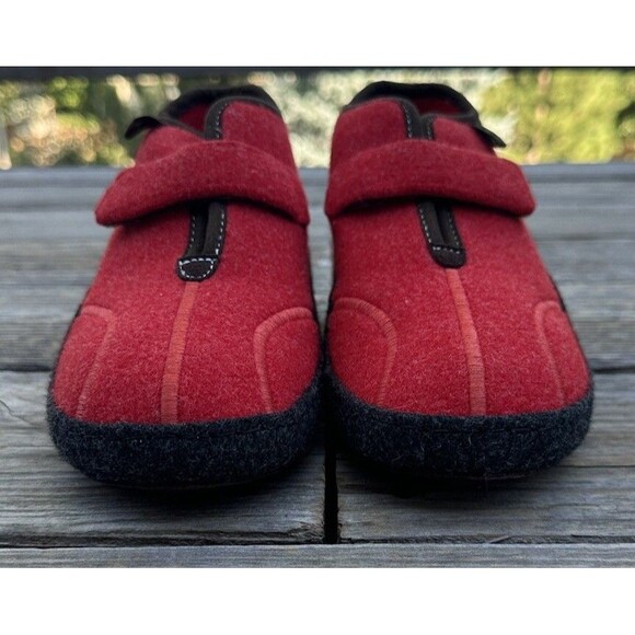 Klaveness of Norway Women's 36 US 6 Wool Slippers Red - Picture 2 of 11